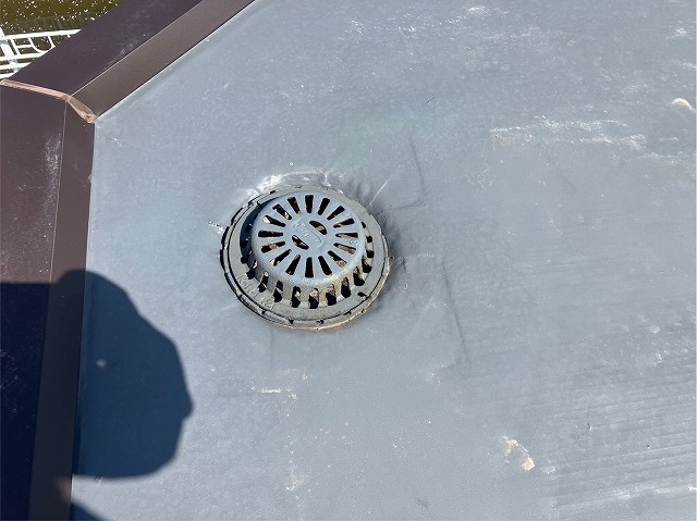 3年経過した防水膜